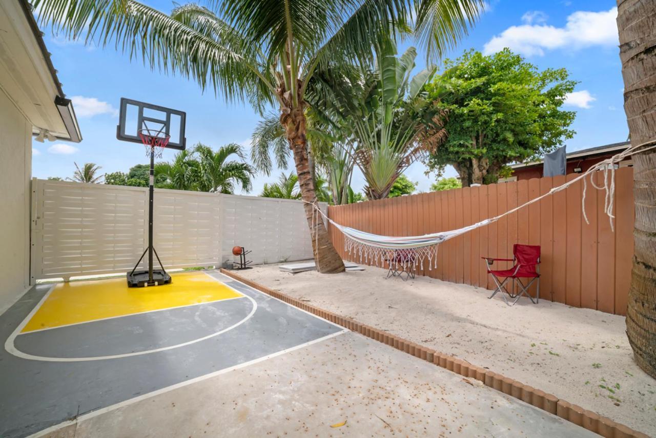 Miami Fun Home With Pool & Games L30 Exterior photo